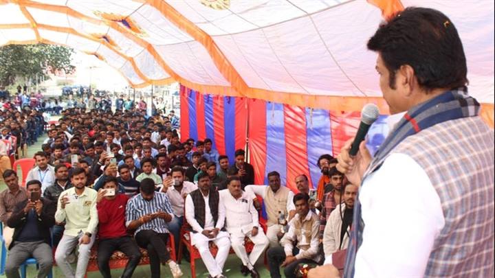 देश के निर्माण में नव-मतदाताओं की महत्वपूर्ण भूमिका है : खाद्य मंत्री श्री राजपूत